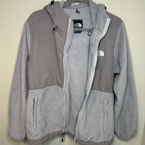 Women’s Gray North Face fleece Jacket. Size Large